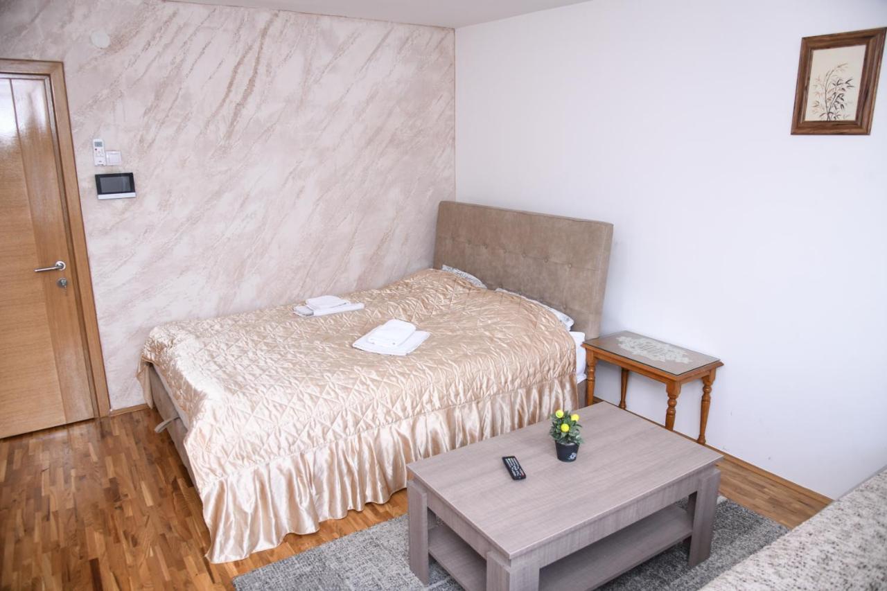 Demir Apartmani Novi Pazar Eksteriør billede
